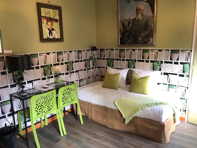 Chambre 14 - Détail bureau